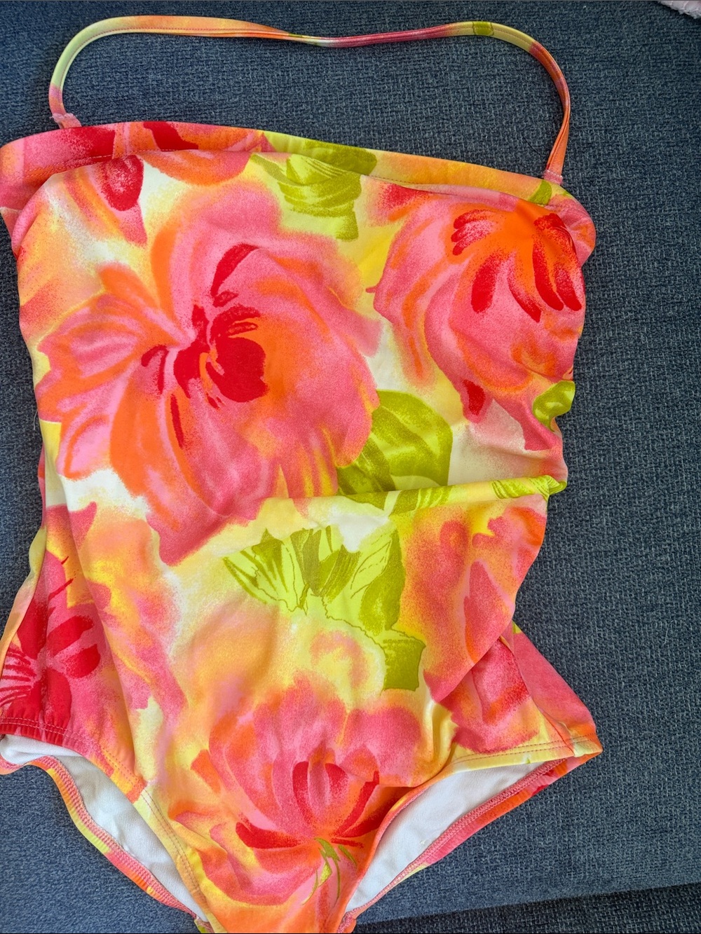 Women’s Vintage Floral One-Piece Swimsuits (4) M/L
